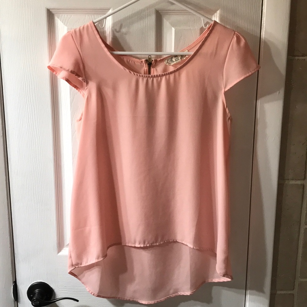 High low cap sleeve blouse in light pink